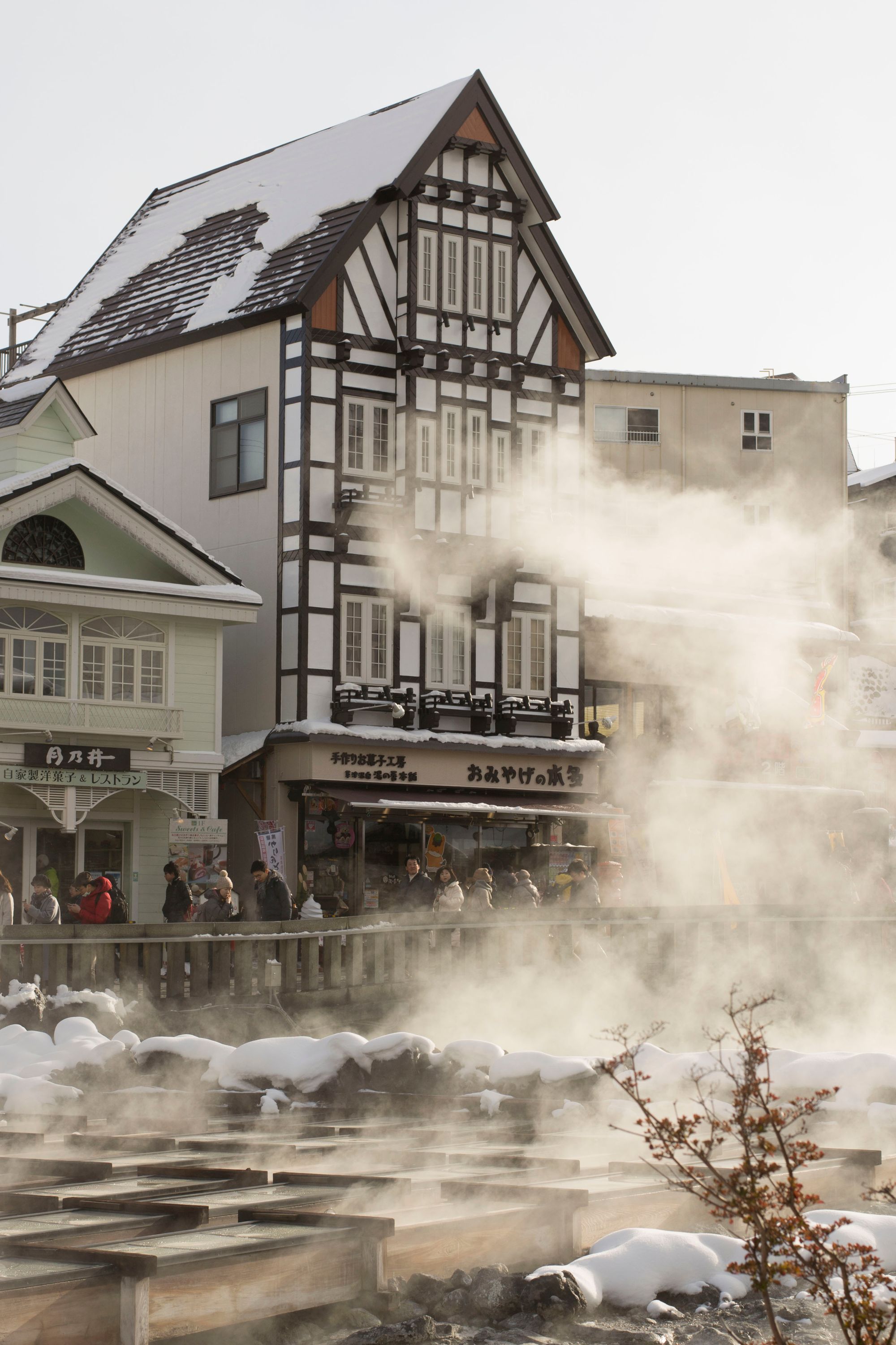 Snowy Kusatsu Days